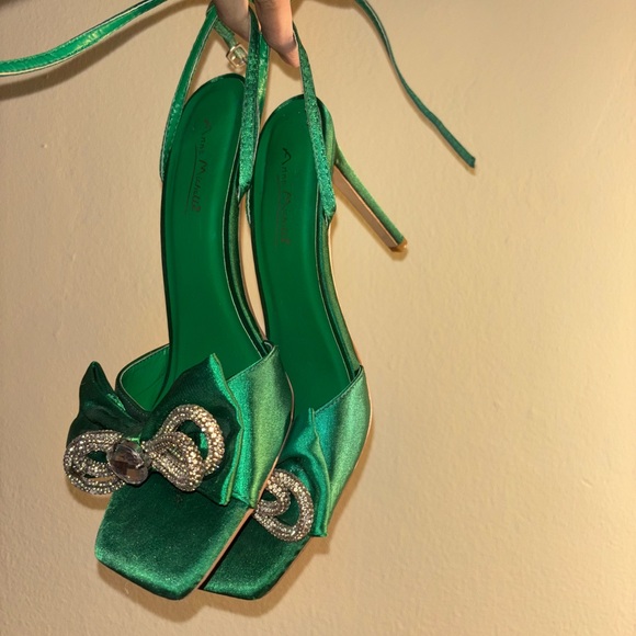 Green heels - Picture 4 of 4